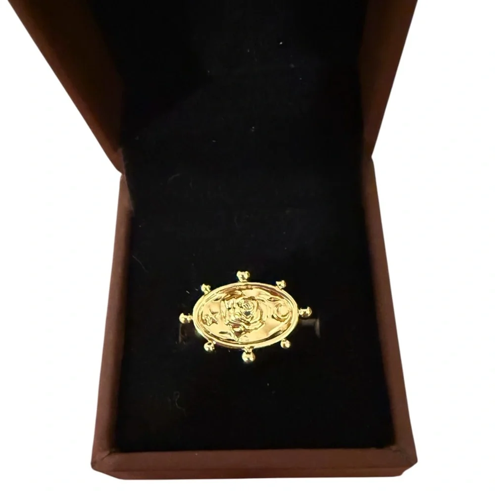 WANDERLUST + CO RHEA GOLD SIGNET RING Size 6-5/8 - Picture 2 of 6